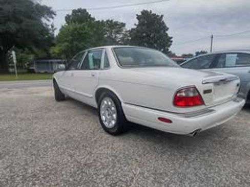 Used 2003 Jaguar XJ8 image 6