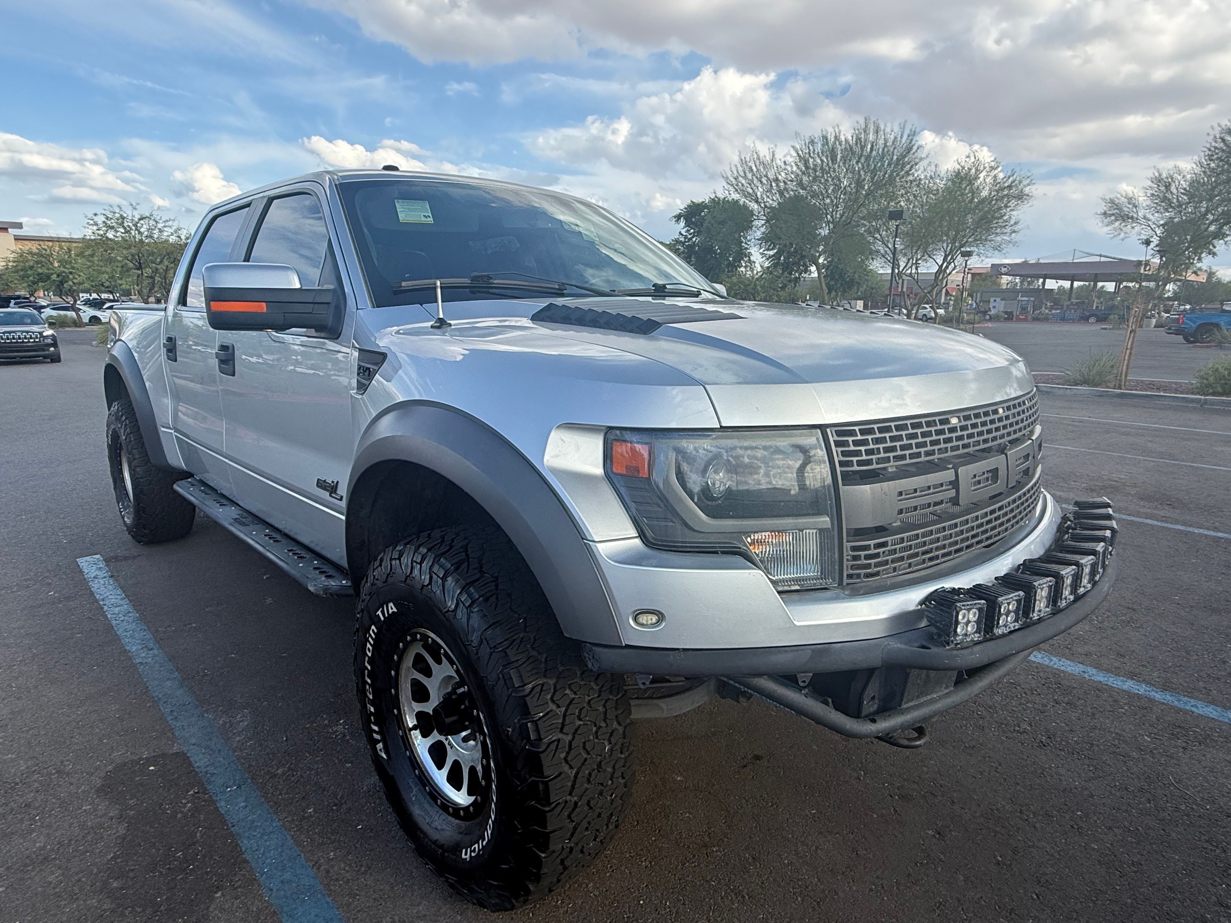 Used 2014 Ford F150 Raptor w/ Equipment Group 801A Luxury AWD/4WD image 5