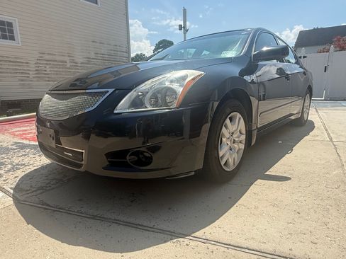 Used 2012 Nissan Altima 2.5 S FWD image 2