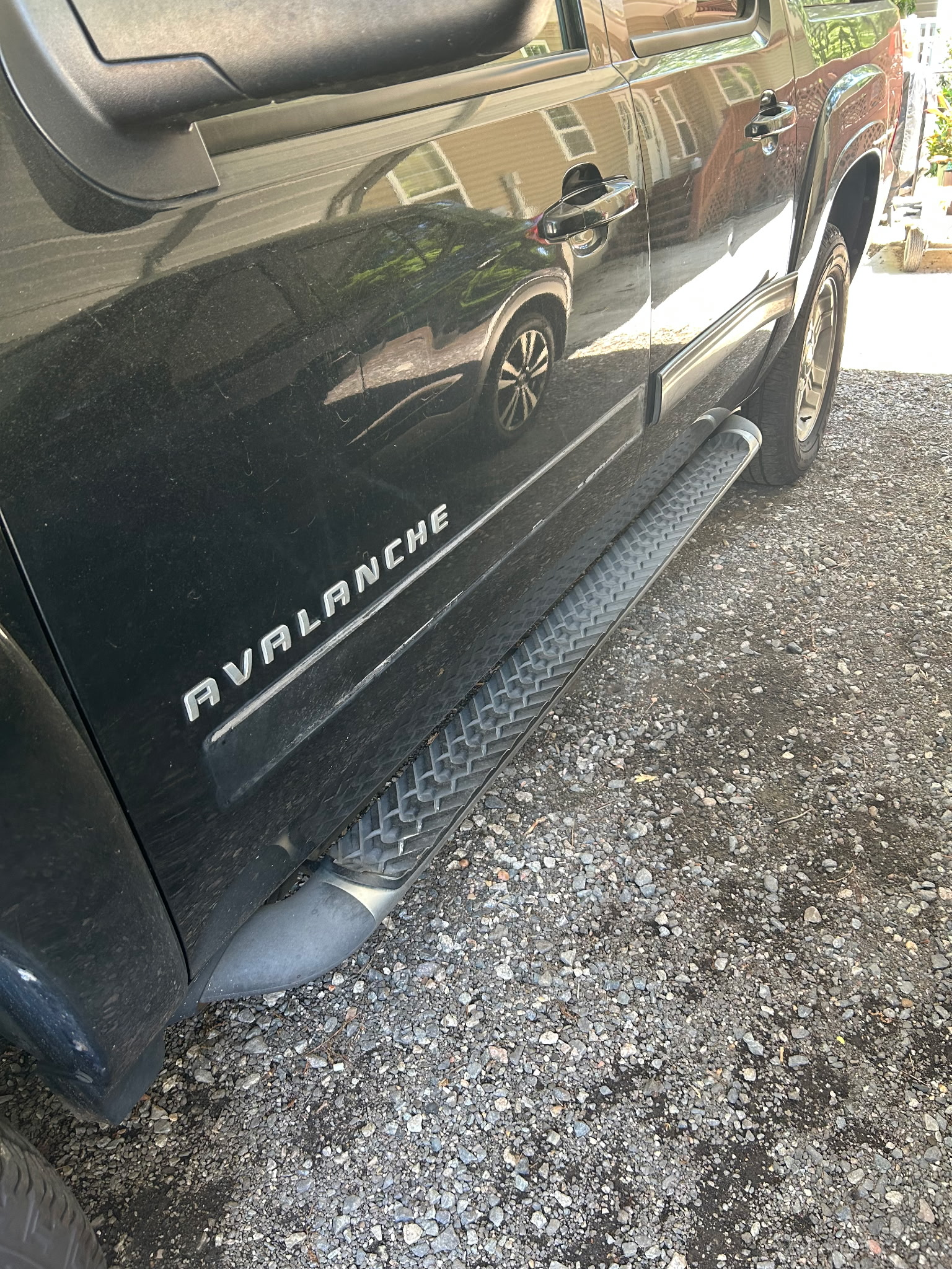 Used 2013 Chevrolet Avalanche LT w/ Suspension Package, Off-Road AWD/4WD image 15