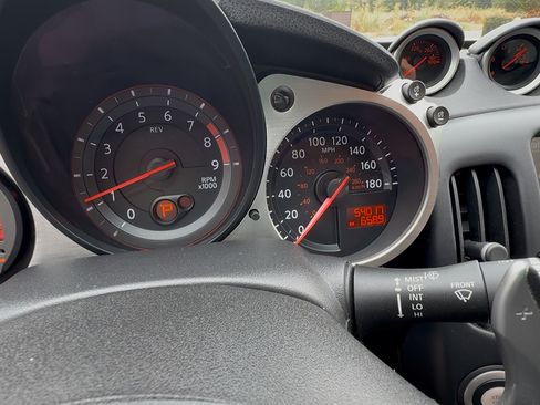 Used 2016 Nissan 370Z Touring image 15