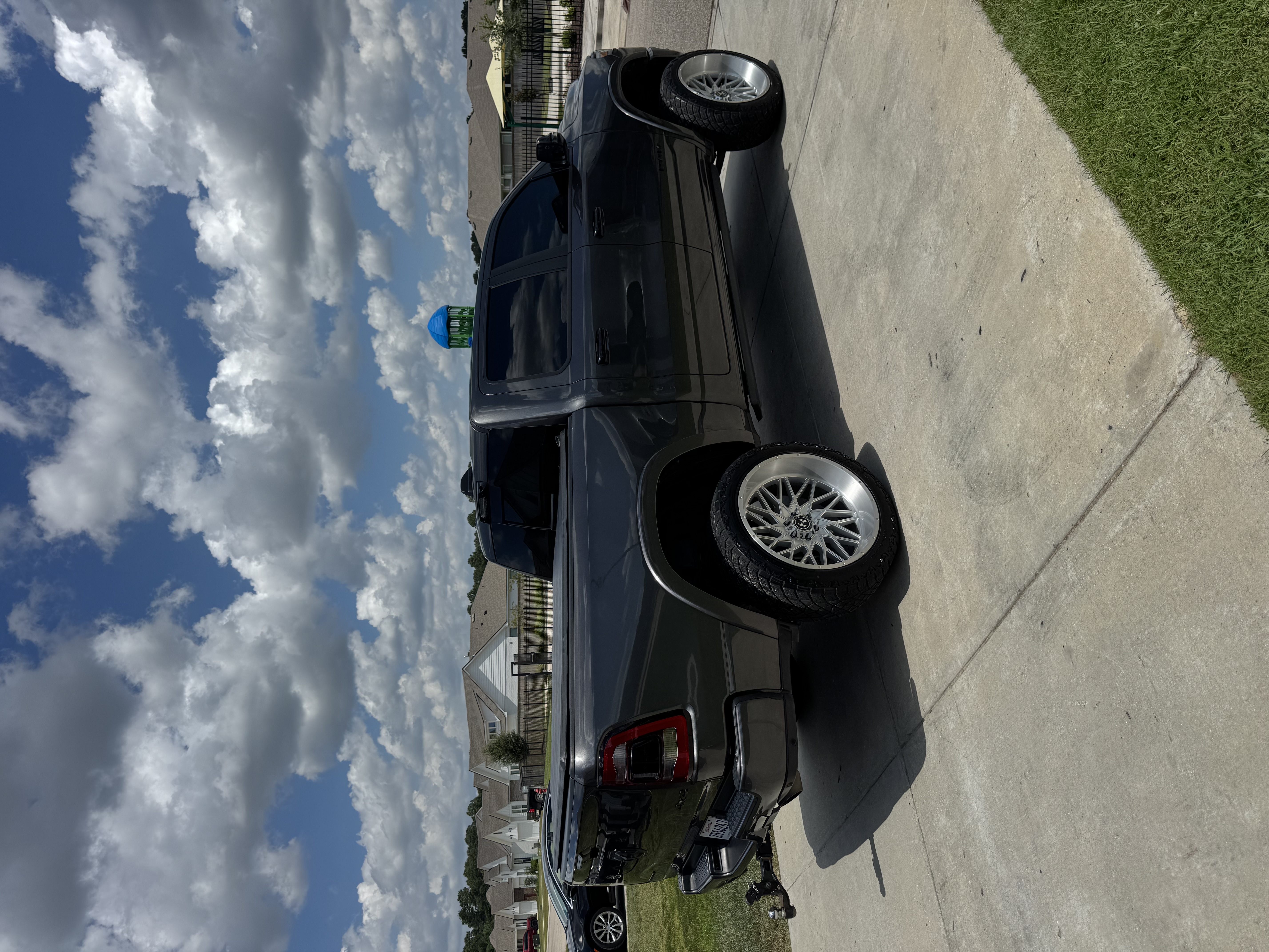 Used 2024 RAM 1500 Limited AWD/4WD image 4