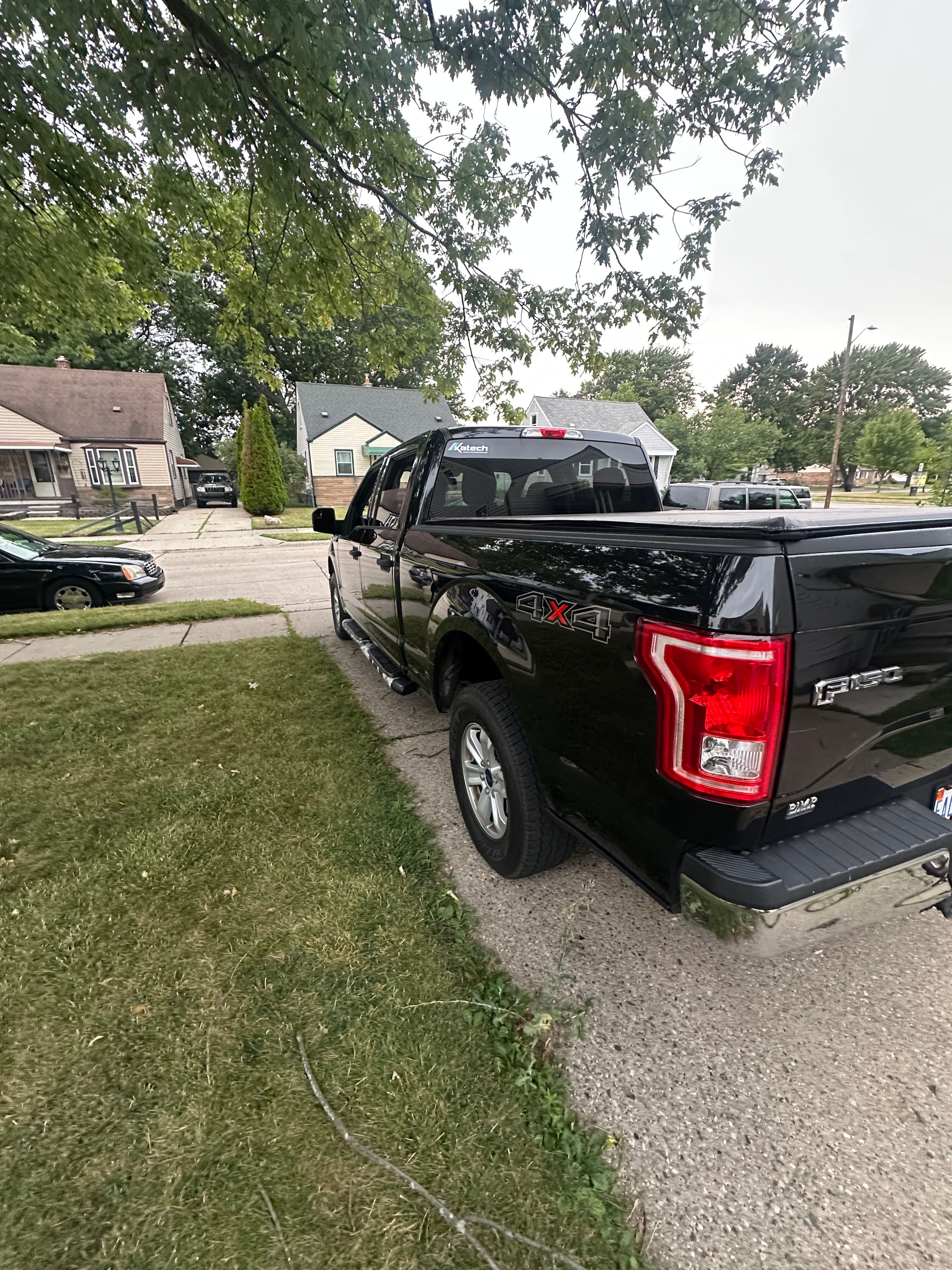 Used 2015 Ford F150 XLT w/ Snow Plow Prep Package AWD/4WD image 9