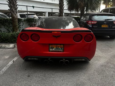 Used 2012 Chevrolet Corvette Coupe w/ 2LT Preferred Equipment Group image 4