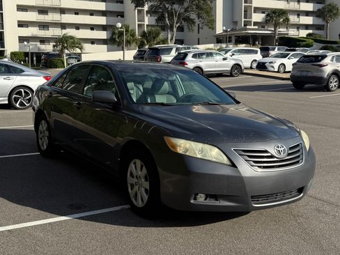 Used 2009 Toyota Camry XLE image 10