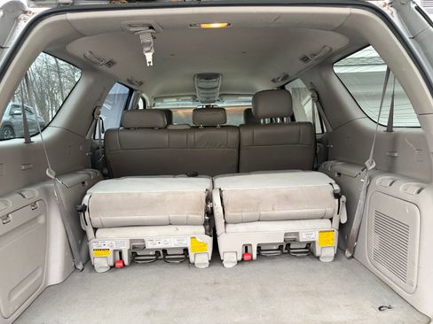 Used 2007 Toyota Sequoia SR5 image 10