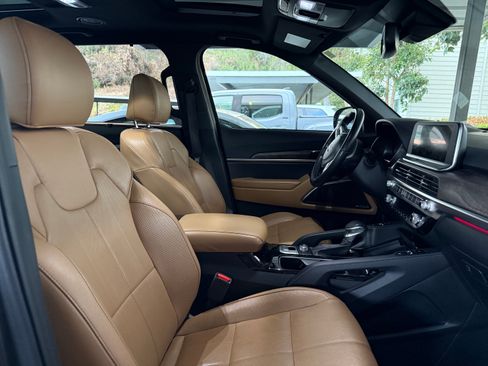 Used 2020 Kia Telluride SX w/ Towing Package FWD image 15