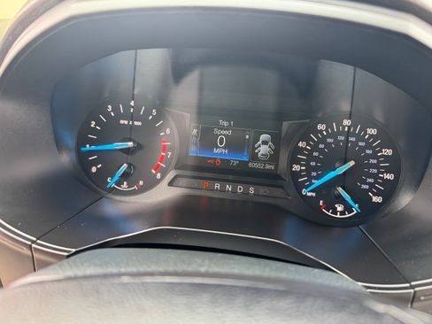 Used 2020 Ford Edge SE FWD image 16