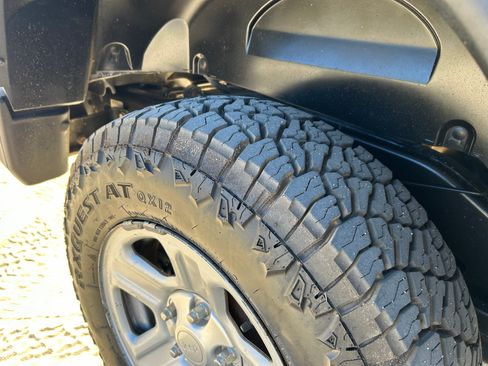 Used 2016 Jeep Wrangler Unlimited Sport image 13