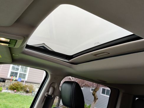 Used 2018 RAM 1500 Laramie w/ Convenience Group image 18