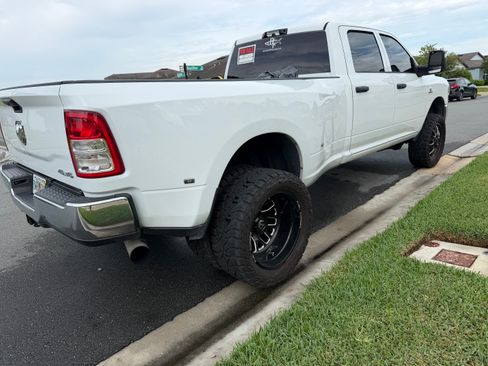 Used 2023 RAM 3500 Tradesman w/ Chrome Appearance Group AWD/4WD image 5