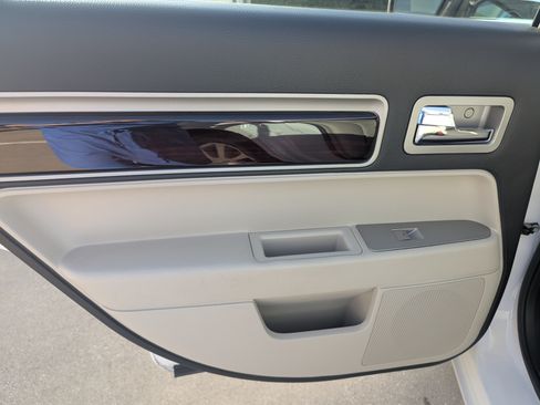 Used 2009 Lincoln MKZ Sedan 4D image 10