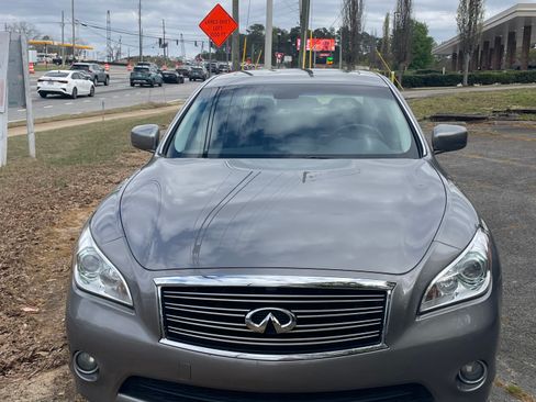 Used 2013 INFINITI M35 w/ Premium Pkg image 2