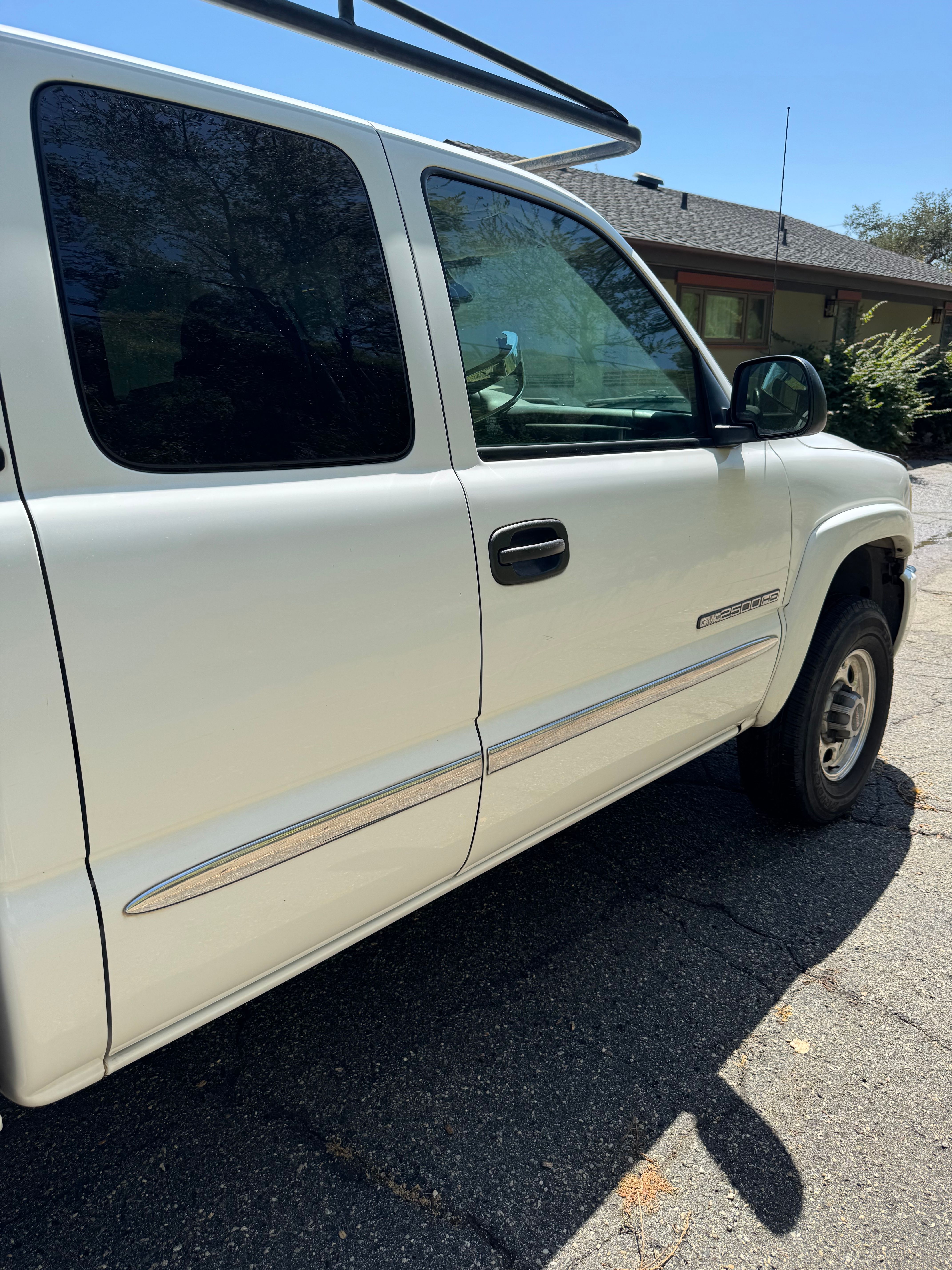 Used 2004 GMC Sierra 2500 SLE RWD image 9