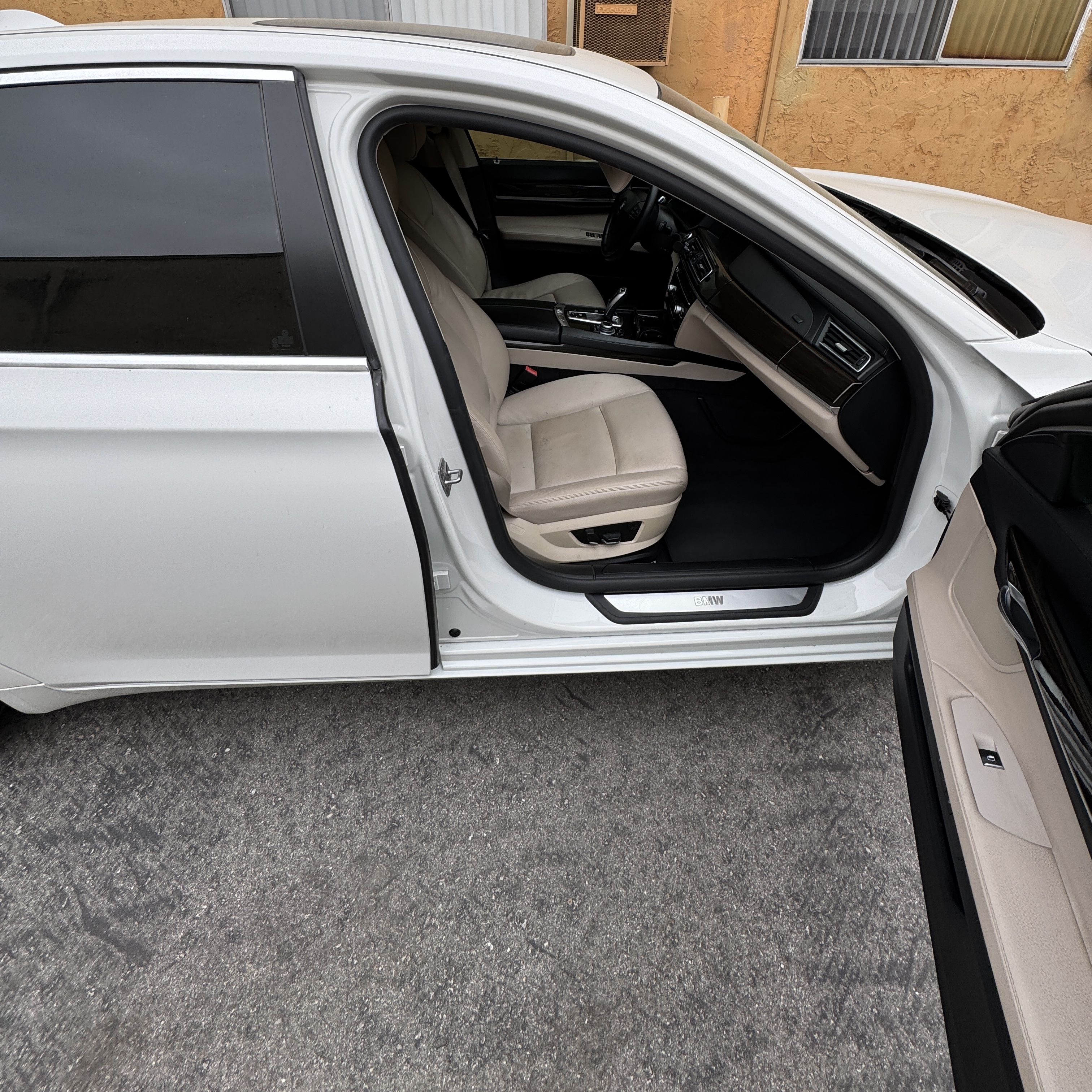Used 2011 BMW 740i RWD image 9