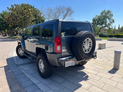 Used 2007 HUMMER H3 AWD/4WD image 2