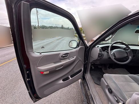 Used 2001 Ford F150 4x4 SuperCab image 9