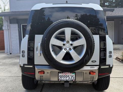 Used 2023 Land Rover Defender 110 X AWD/4WD image 5