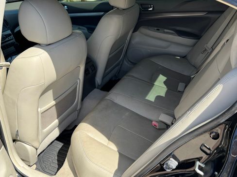 Used 2012 INFINITI G37 Journey w/ Premium Pkg image 9