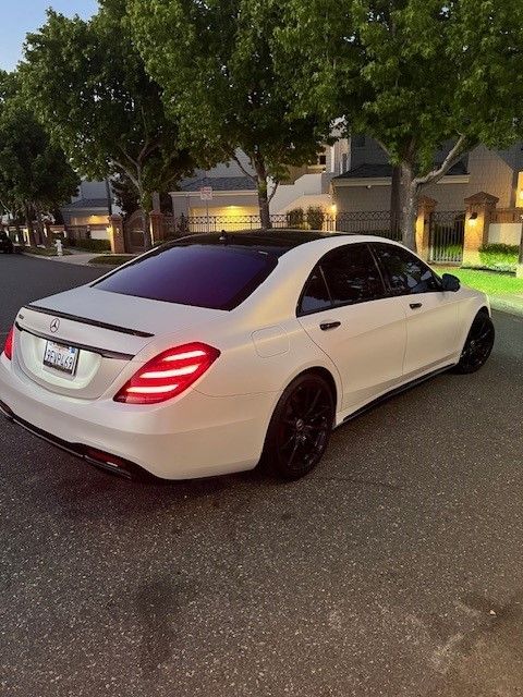 Used 2019 Mercedes-Benz S 560 Sedan image 8