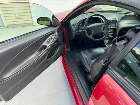 Used 2002 Ford Mustang GT RWD image 9