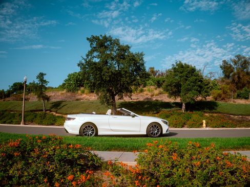 Used 2020 Mercedes-Benz S 560 Cabriolet image 9