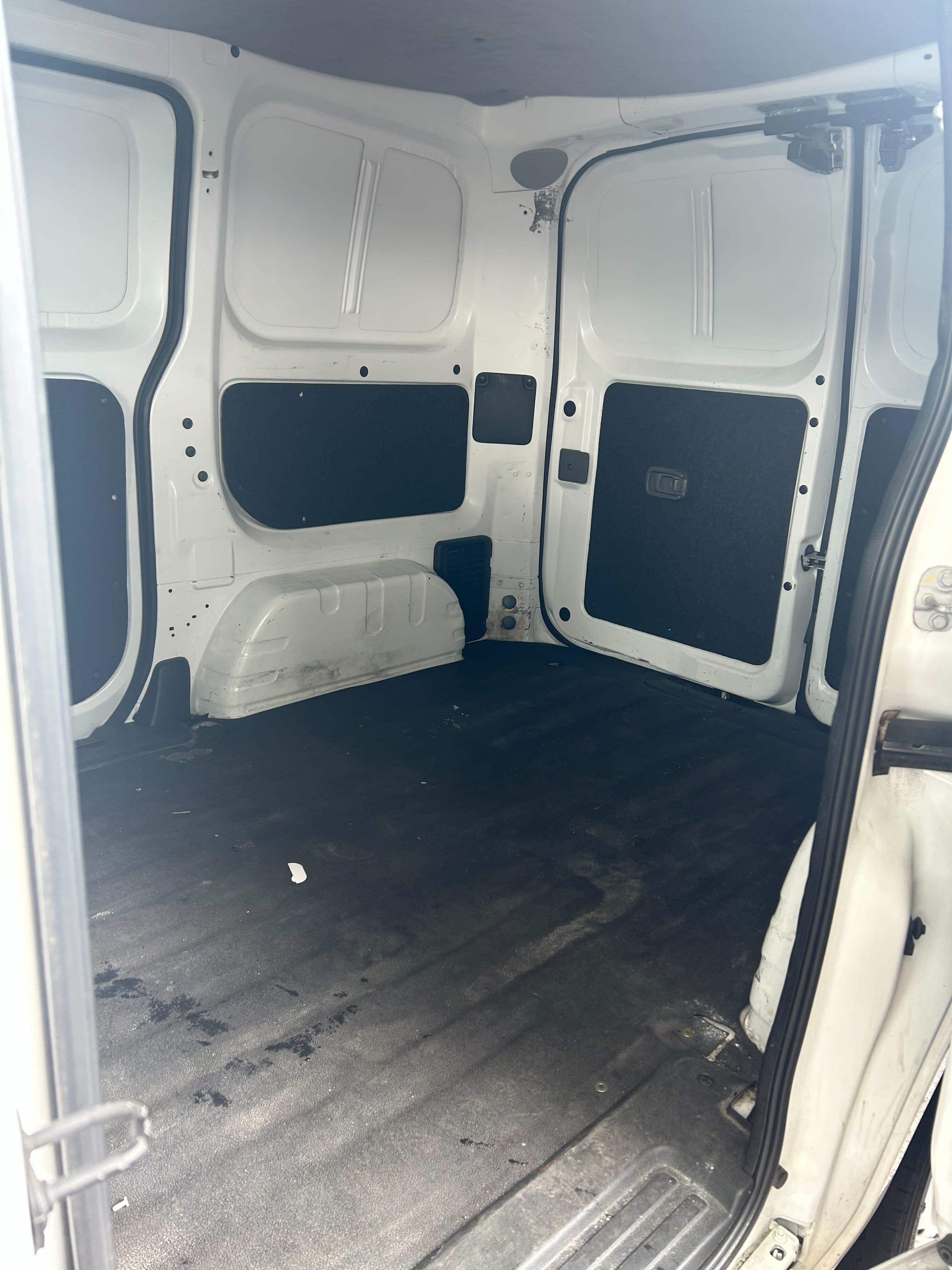 Used 2019 Nissan NV200 S FWD image 14