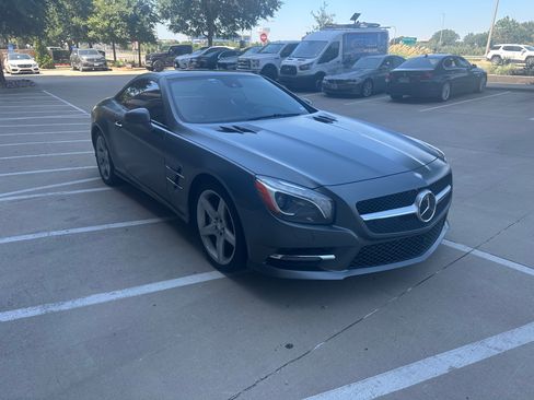 Used 2014 Mercedes-Benz SL 550 image 4