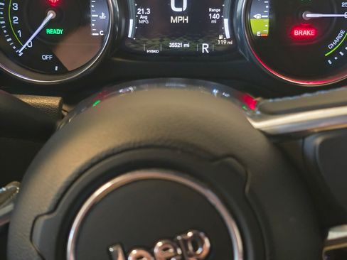 Used 2022 Jeep Wrangler Unlimited Rubicon 4xe image 8