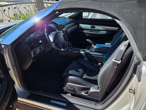 Used 2005 Ford Thunderbird Deluxe image 11