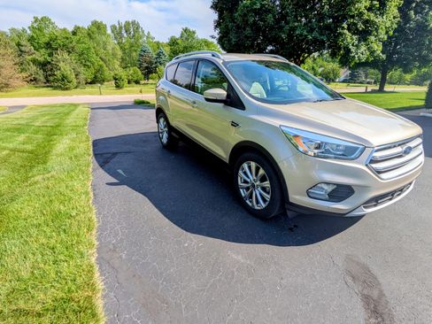 Used 2017 Ford Escape Titanium w/ Equipment Group 301A FWD image 6