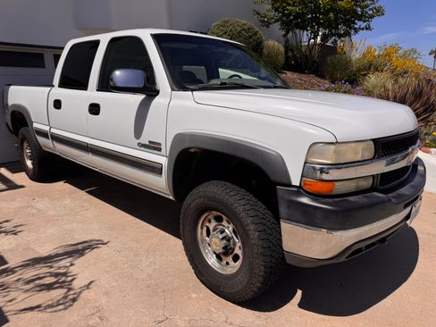 Used 2002 Chevrolet Silverado 2500 LS w/ Electrical Convenience Pkg image 2
