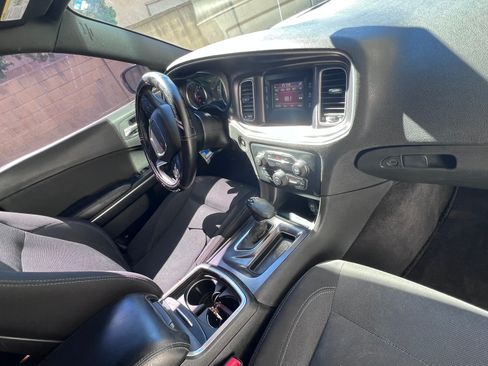 Used 2015 Dodge Charger SE w/ Popular Equipment Group image 9
