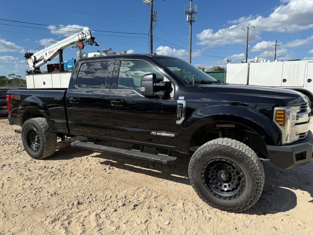 Used 2018 Ford F250 Lariat w/ Lariat Value Package AWD/4WD image 9