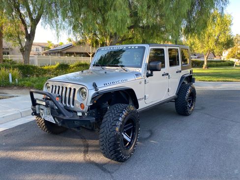 Used 2007 Jeep Wrangler Unlimited Rubicon w/ PWR Convenience Group AWD/4WD image 2