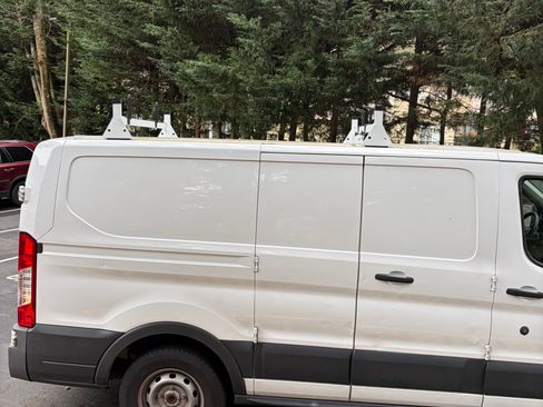 Used 2017 Ford Transit 150 130 Low Roof image 5