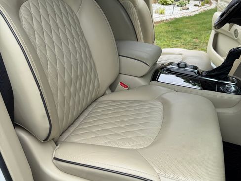 Used 2024 INFINITI QX80 Sensory AWD/4WD image 17