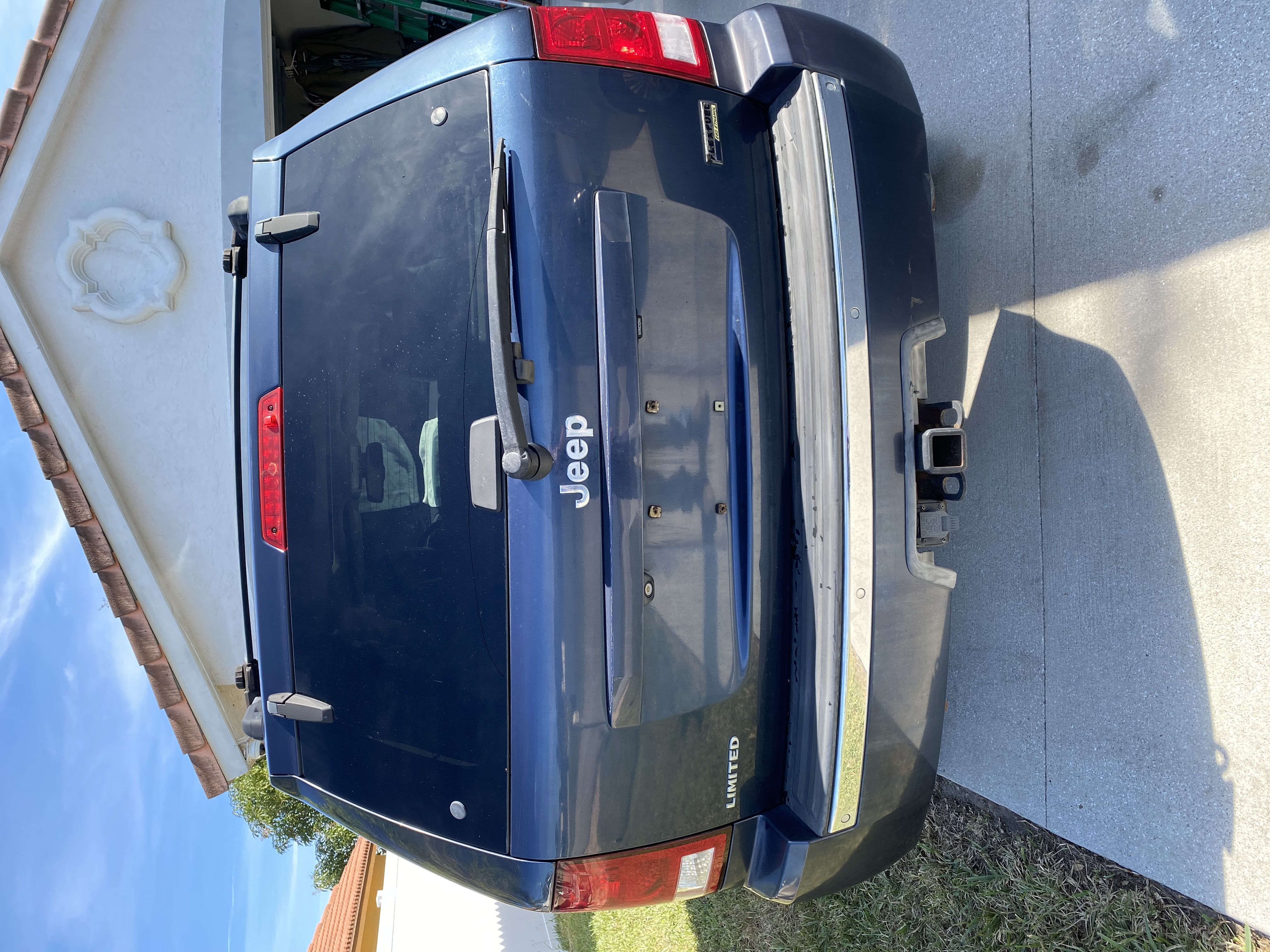 Used 2008 Jeep Grand Cherokee Limited w/ Trailer Tow Group IV RWD image 5
