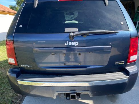 Used 2008 Jeep Grand Cherokee Limited w/ Trailer Tow Group IV image 5