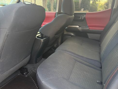 Used 2017 Toyota Tacoma SR5 image 5