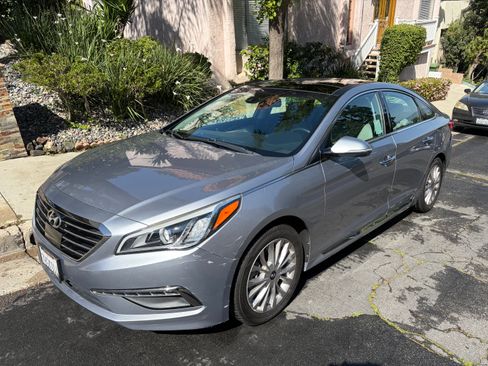Used 2015 Hyundai Sonata Limited w/ Option Group 06 FWD image 4