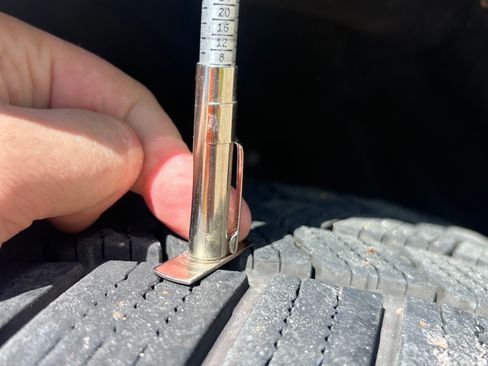 Used 2017 Jeep Grand Cherokee Overland image 15