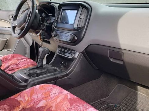 Used 2017 Chevrolet Colorado W/T w/ WT Convenience Package image 6