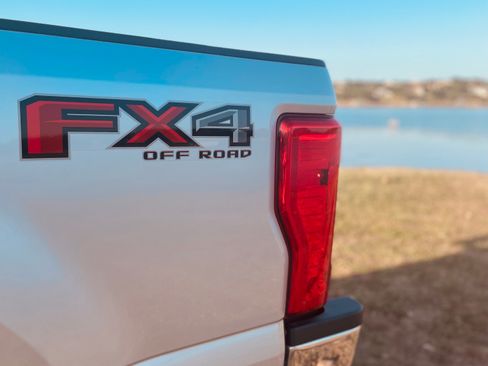 Used 2019 Ford F250 XLT w/ XLT Value Package AWD/4WD image 5