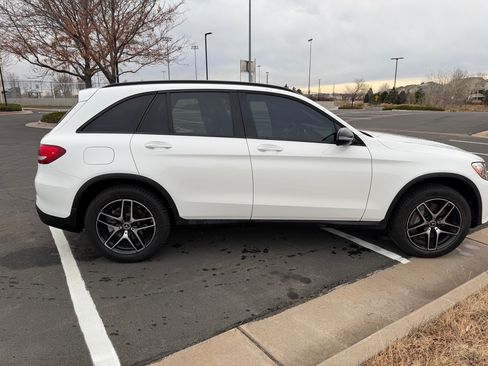 Used 2019 Mercedes-Benz GLC 300 4MATIC image 2