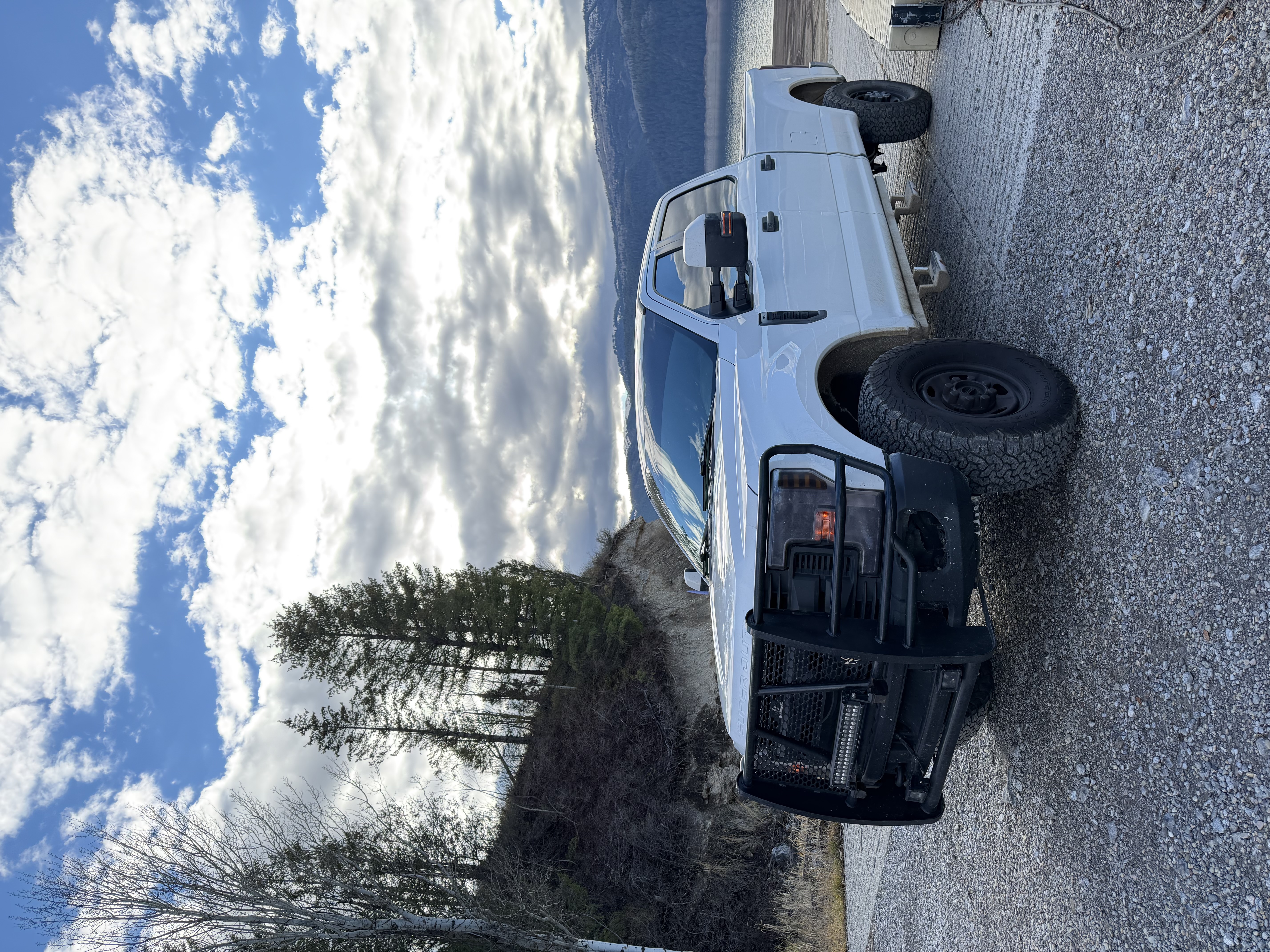 Used 2018 Ford F250 XL w/ Power Equipment Group AWD/4WD image 8
