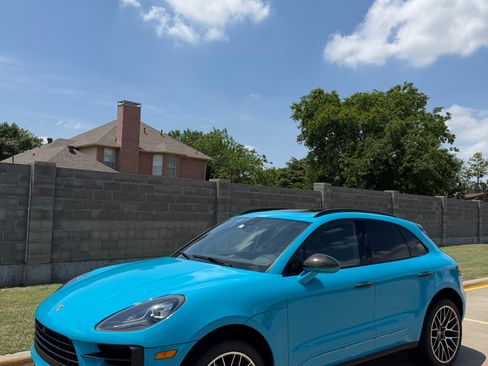 Used 2021 Porsche Macan S AWD/4WD image 2