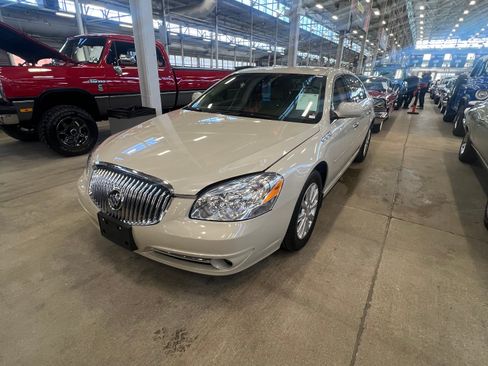 Used 2011 Buick Lucerne CX image 2