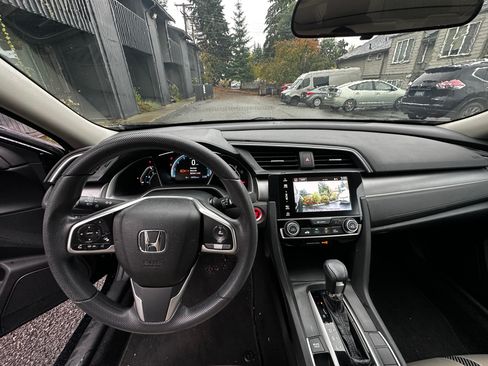 Used 2017 Honda Civic EX image 10