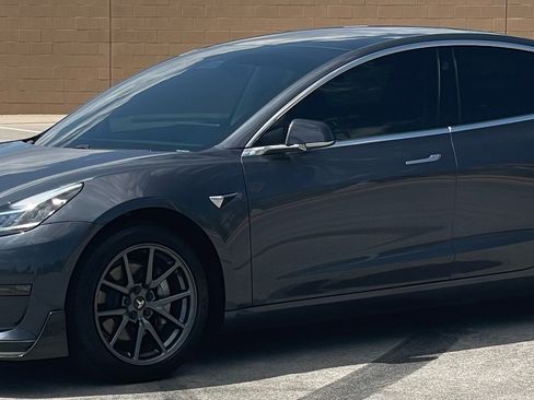 Used 2020 Tesla Model 3 Long Range AWD/4WD image 11